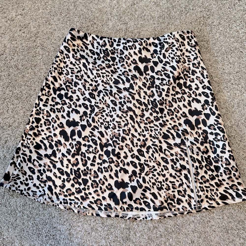 Princess Polly Mini Leopard Print Skirt SZ US 4